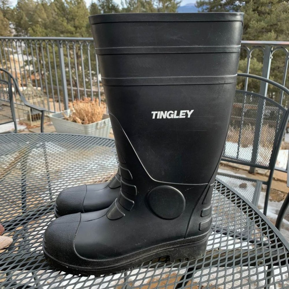 LIQUIDATION SALE! Tingley Men’s Rubber Boots Size 6 (or Women’s 9.5)